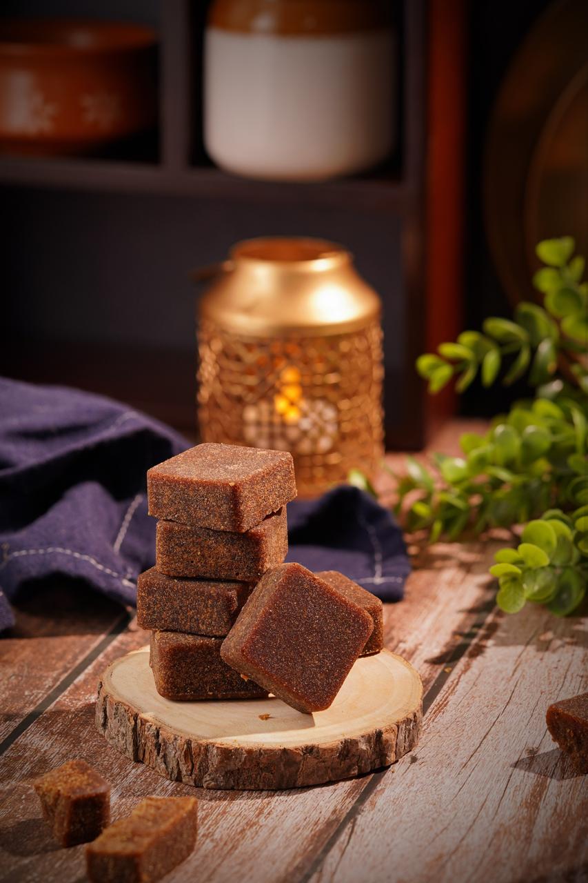 Gur Blocks ( Available Sizes- 450gm and 900gm )